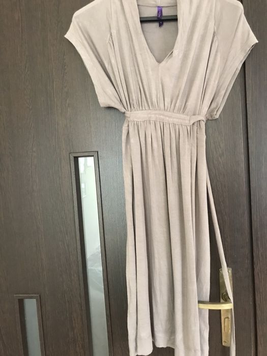 Sukienka w greckim stylu efektowana