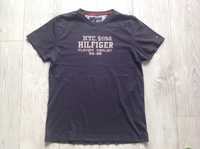 Granatowa męska koszulka firmy Tommy Hilfiger rozmiar M