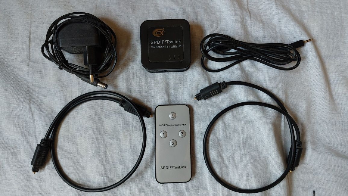 Przełącznik rozdzielacz switch spdif toslink 3×1 z pilotem
