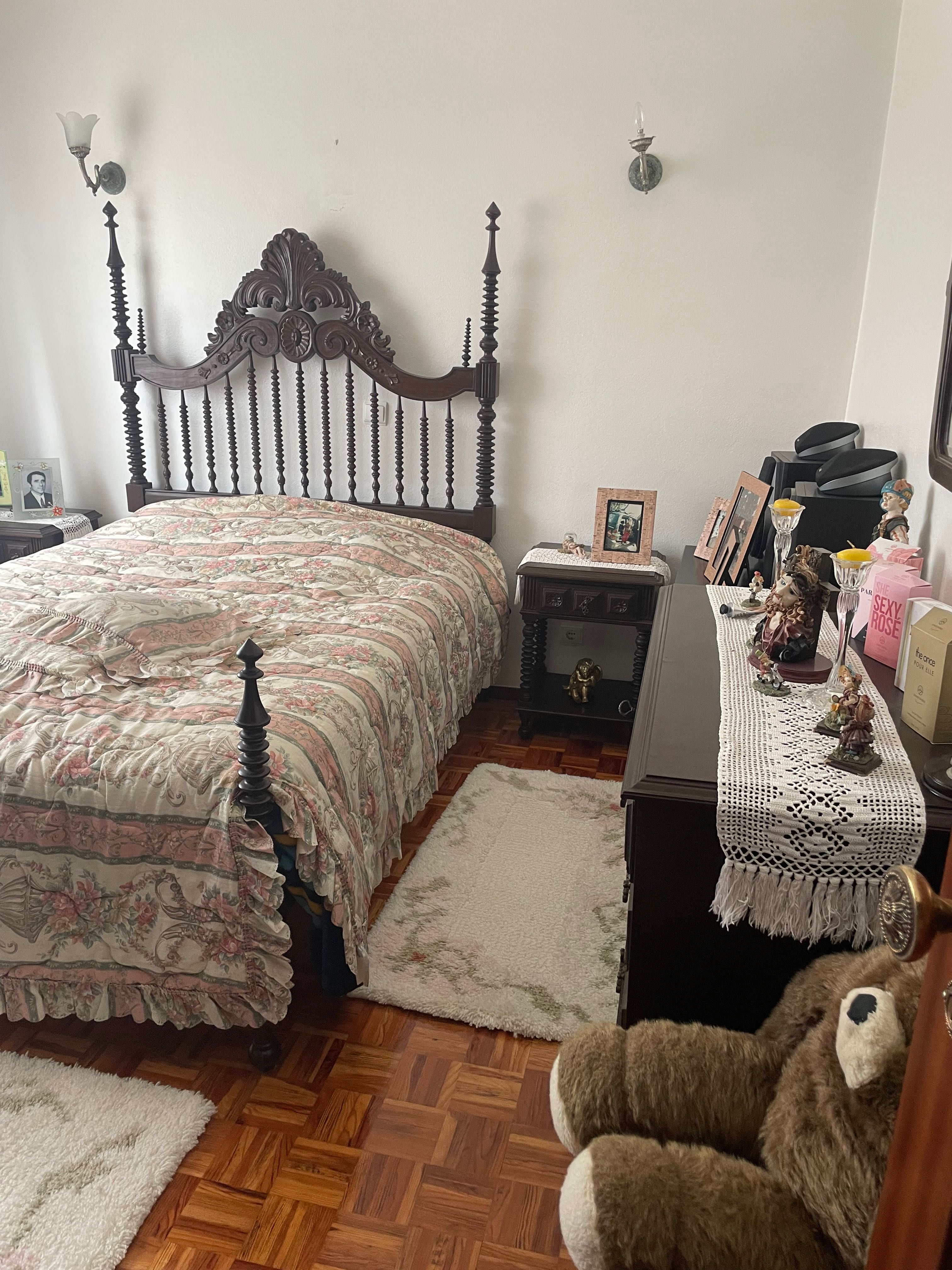 Mobília de quarto antiga