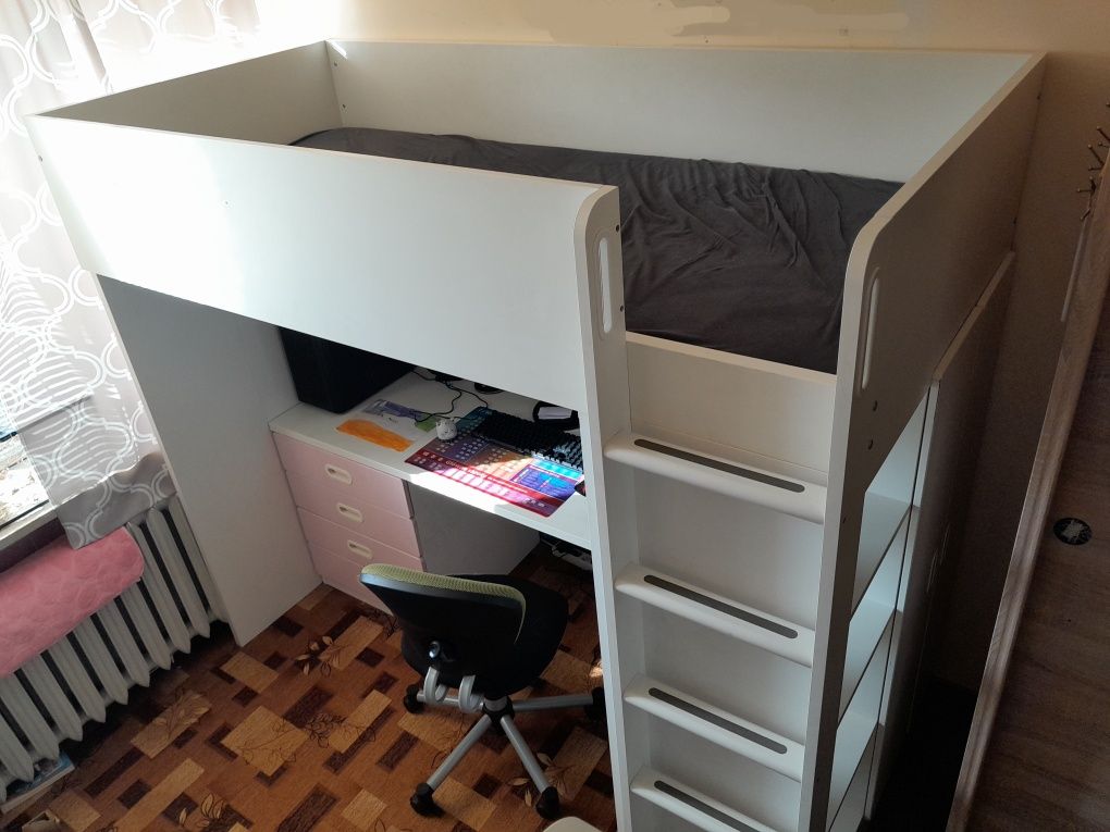 Łóżko z biurkiem i szafą Ikea Smastad