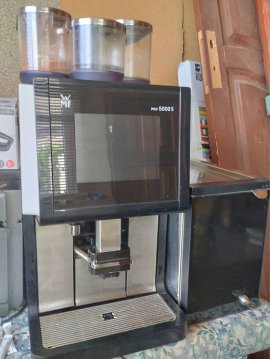 Продам професійну кавомашину WMF 5000s