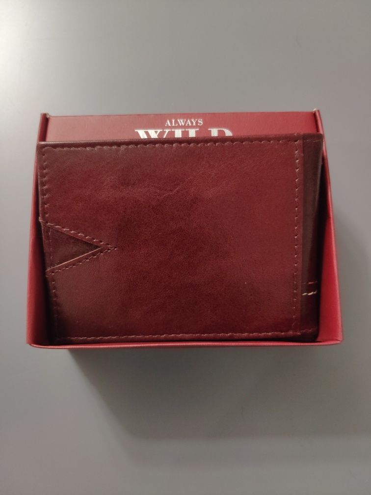 Skórzany portfel na karty kredytowe