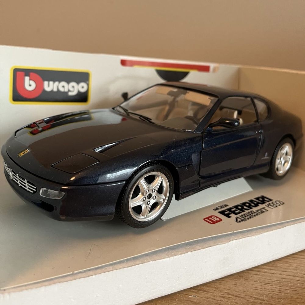 Bburago Ferrari 456 GT 1992 - model kolekcjonerski 1:18