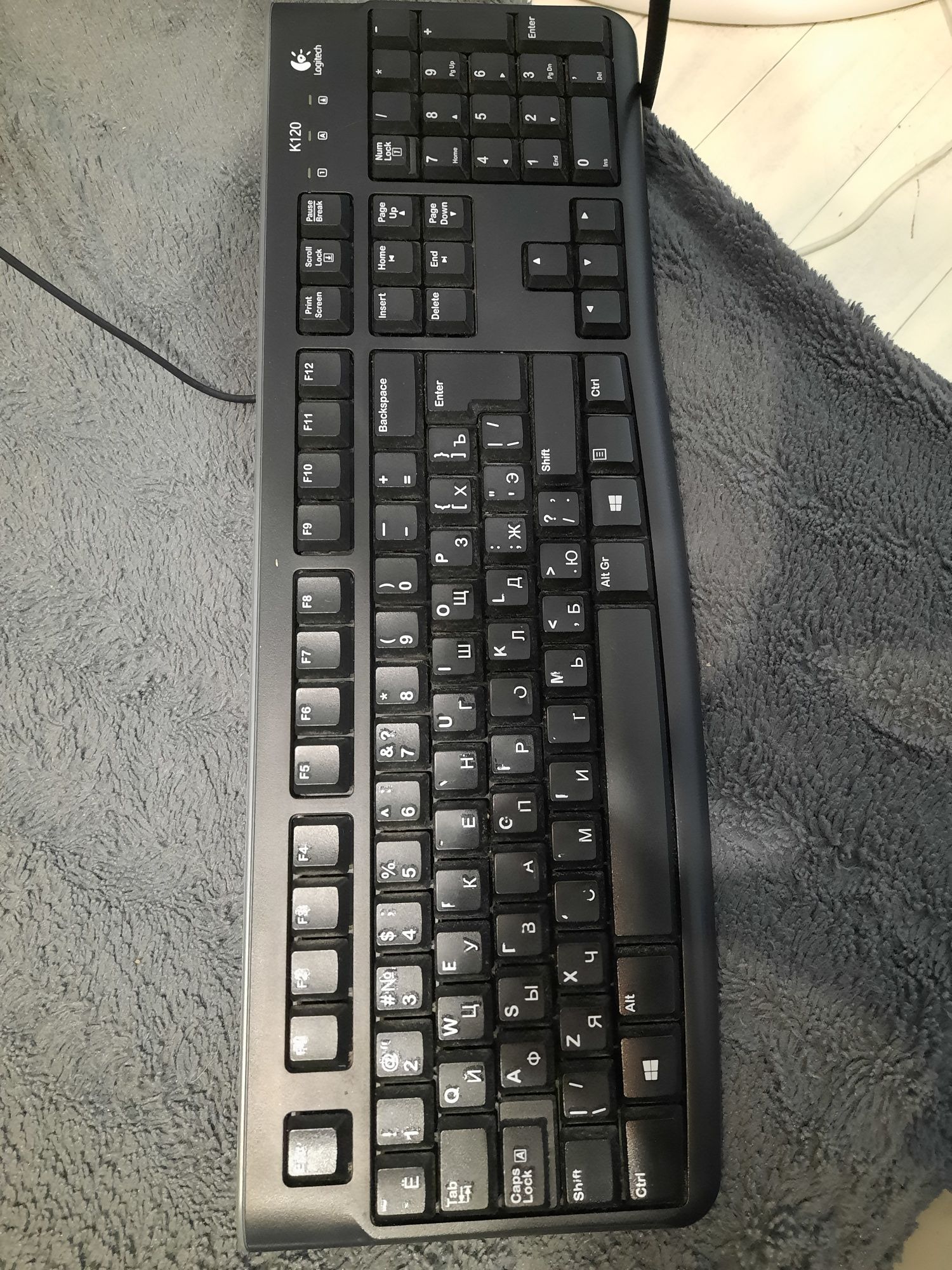 Продам клавіатуру Logitech K120