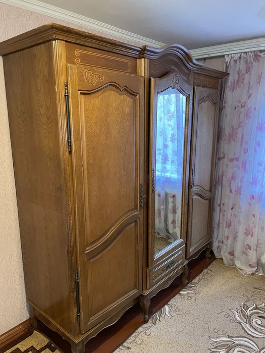 Шафа для одягу, дерево, ретро меблі