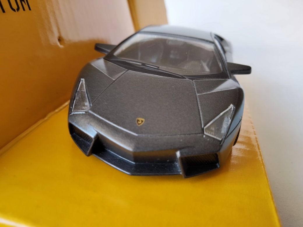 1:43 Lamborghini Reventón (2007)