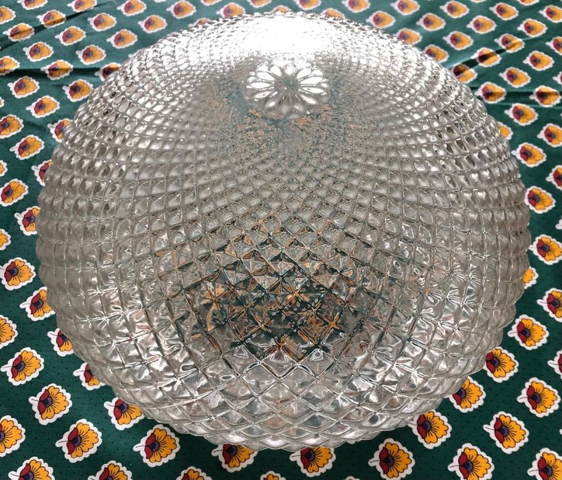 Globo antigo em vidro trabalhado