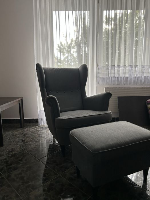 Fotel z podnóżkiem Ikea