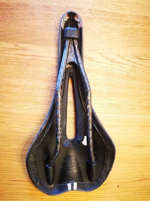 selle italia carbon 133 gram super light