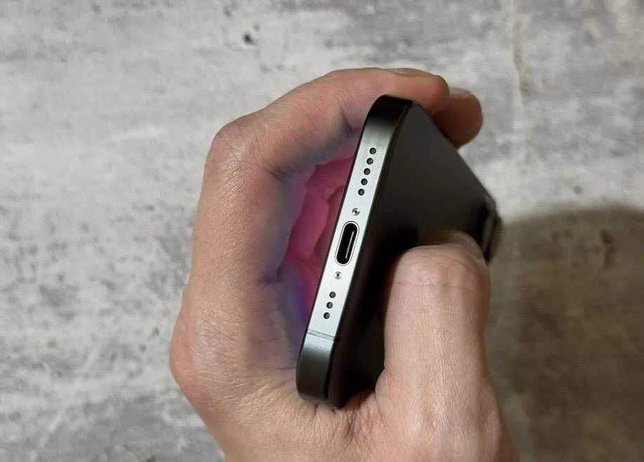 Phone 15 Pro 256GB