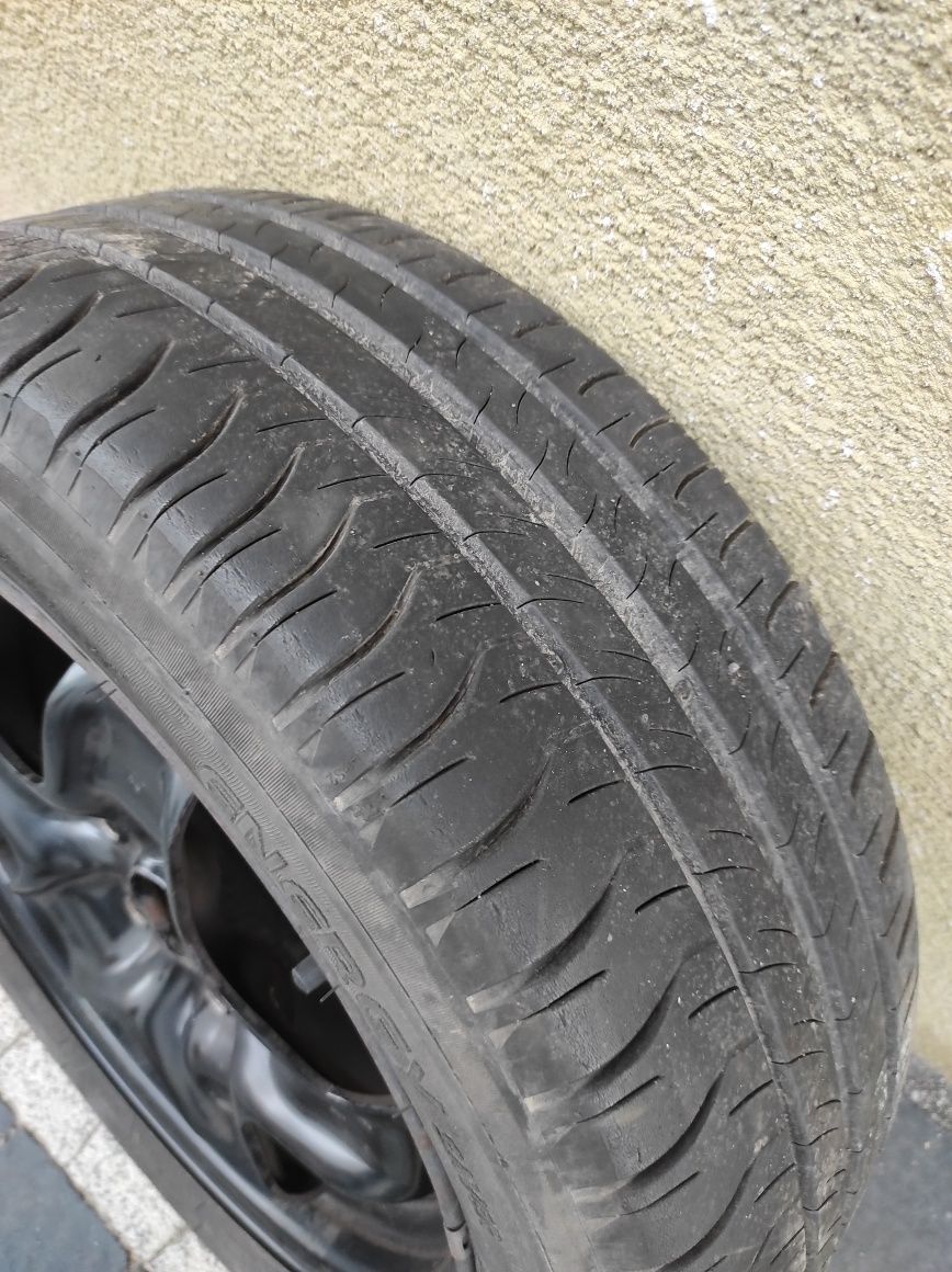 Felgi stalowe strukturalne 16 ' VW golf Skoda passat orginalne kolpaki