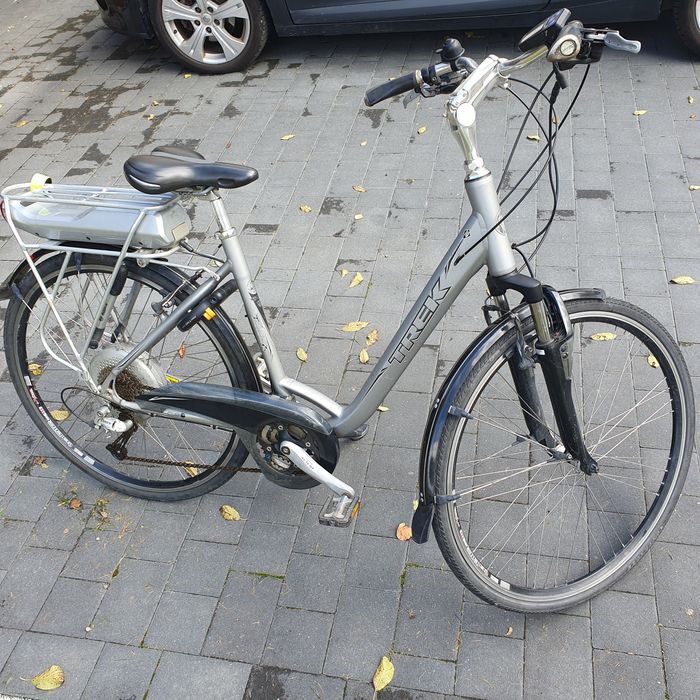 Rower elektryczny Trek Navigator t 500