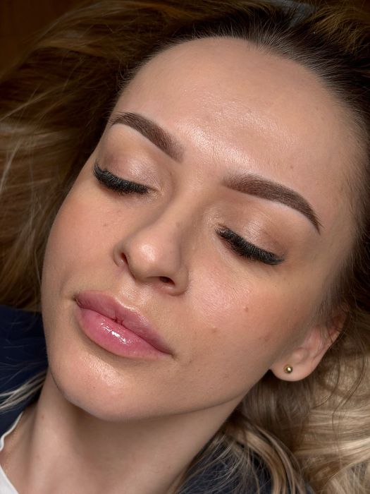 Makijaż PERMANENTNY brwi