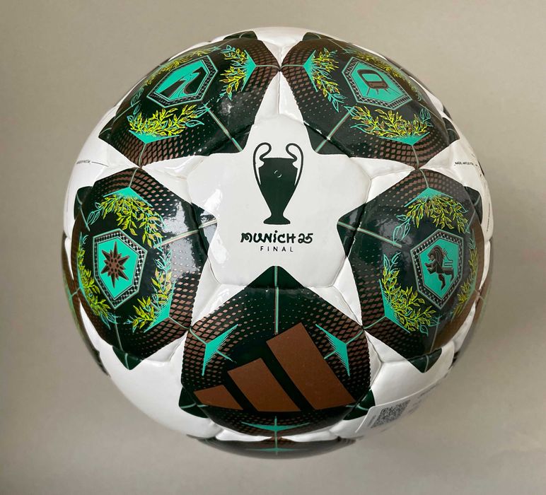 Професійний м'яч для футзалу Adidas UCL 25 Munich Pro Sala JH1294