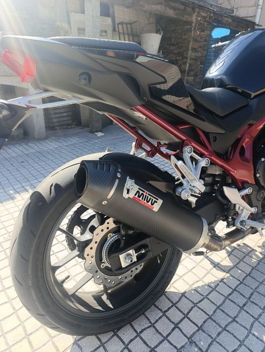 Mota Honda Hornet 750