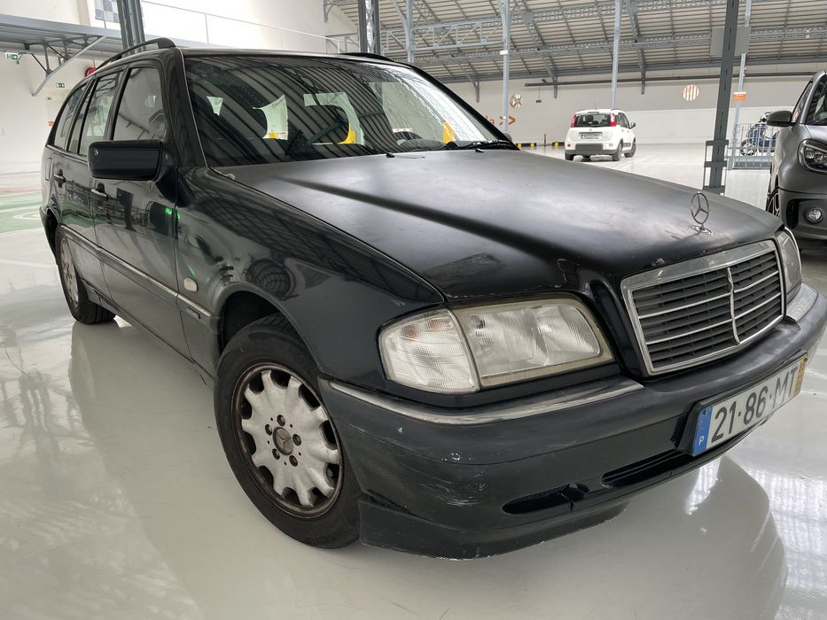 Mercedes carrinha c 180