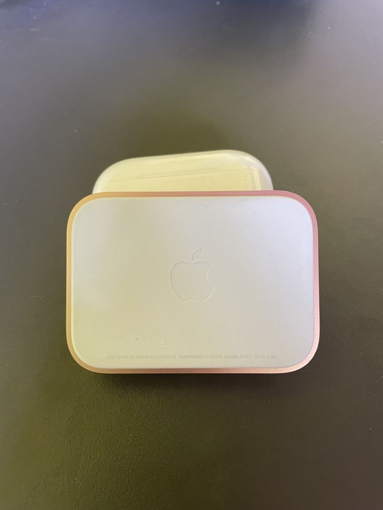 Stacja ładująca Apple