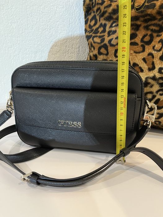 Сумка guess гарна,містка ,якісна