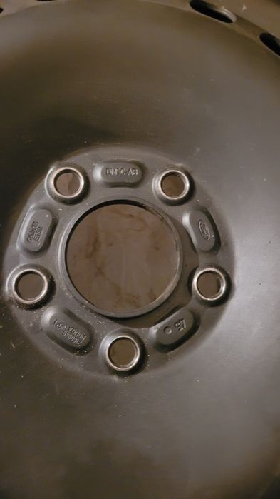 Продам резину з дисками R 16