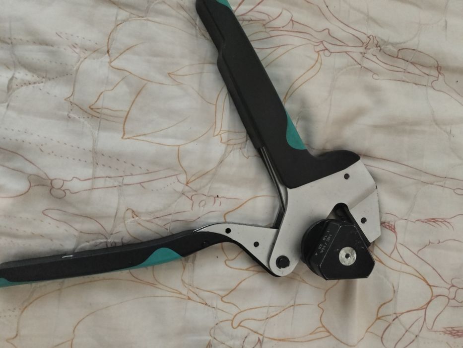 Професиональные обжимные клещи CRIMPFOX 1,6/2,5-ED-4,0 Phoenix Contact