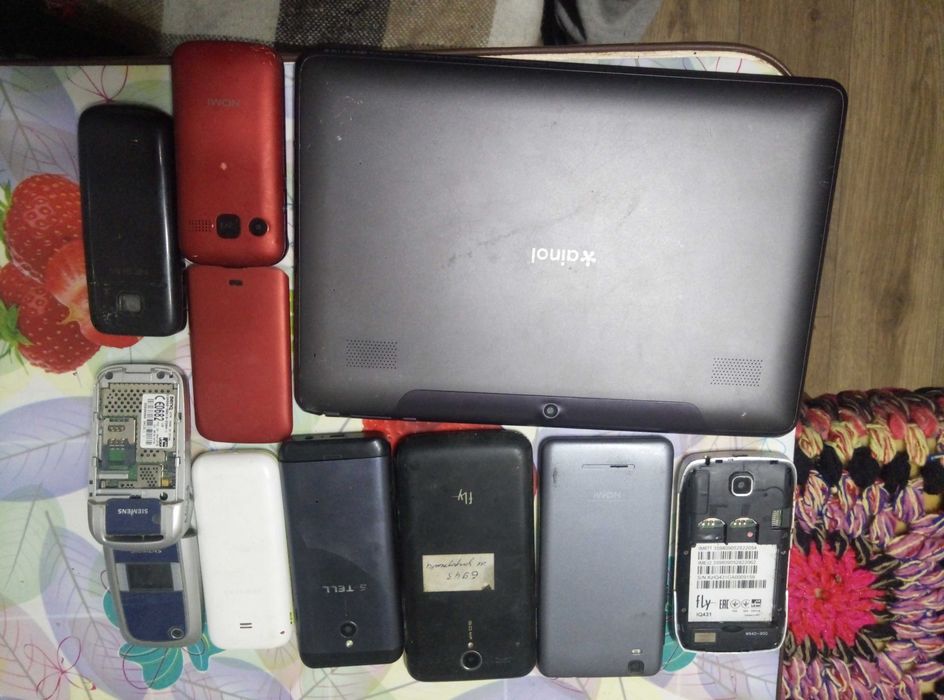 Мобильный  телефон самсунг