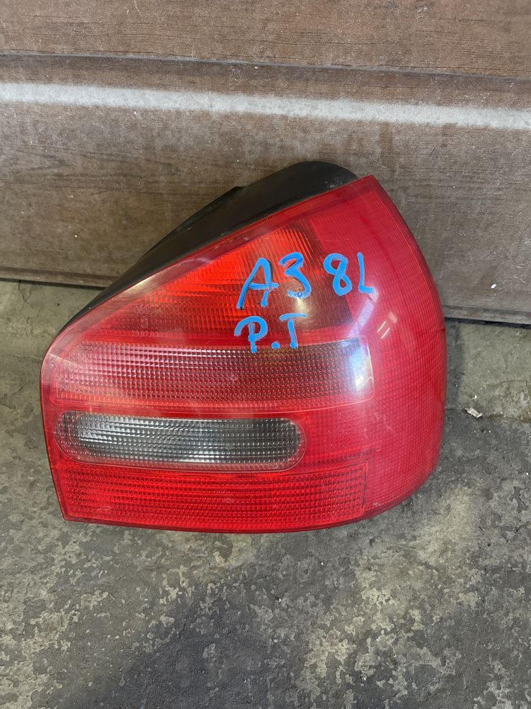 Lampa prawy tyl audi a3 8l