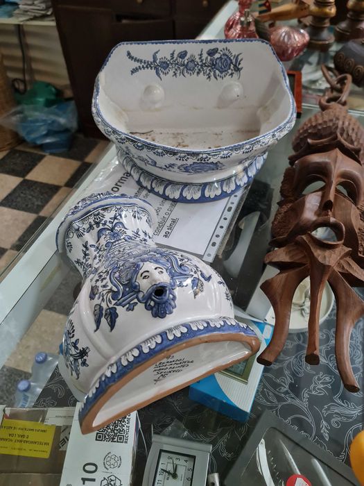Fonte em louça pintado a mão