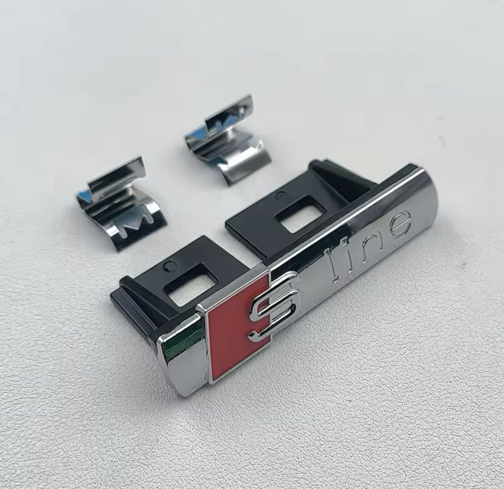 Емблема в решетку Audi A3 A4 A5 A6 A7 A8 RS Q2 Q5 Q7 Q3 TT S Line