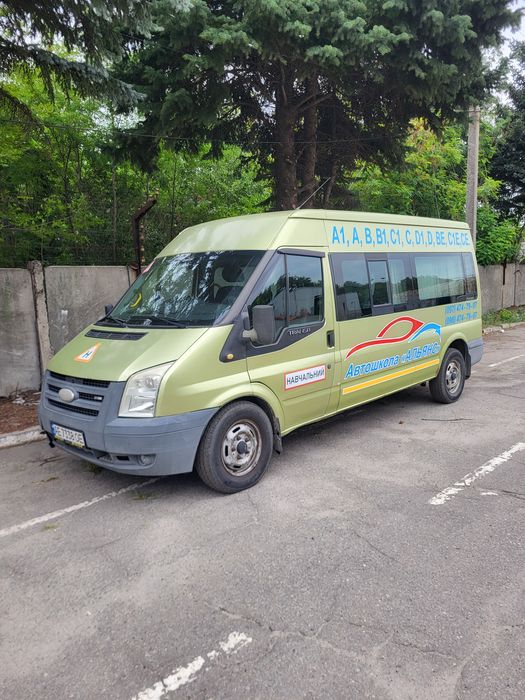 Автошкола Альянс інструктор категорії С, СЕ, С1, С1Е автоінструктор