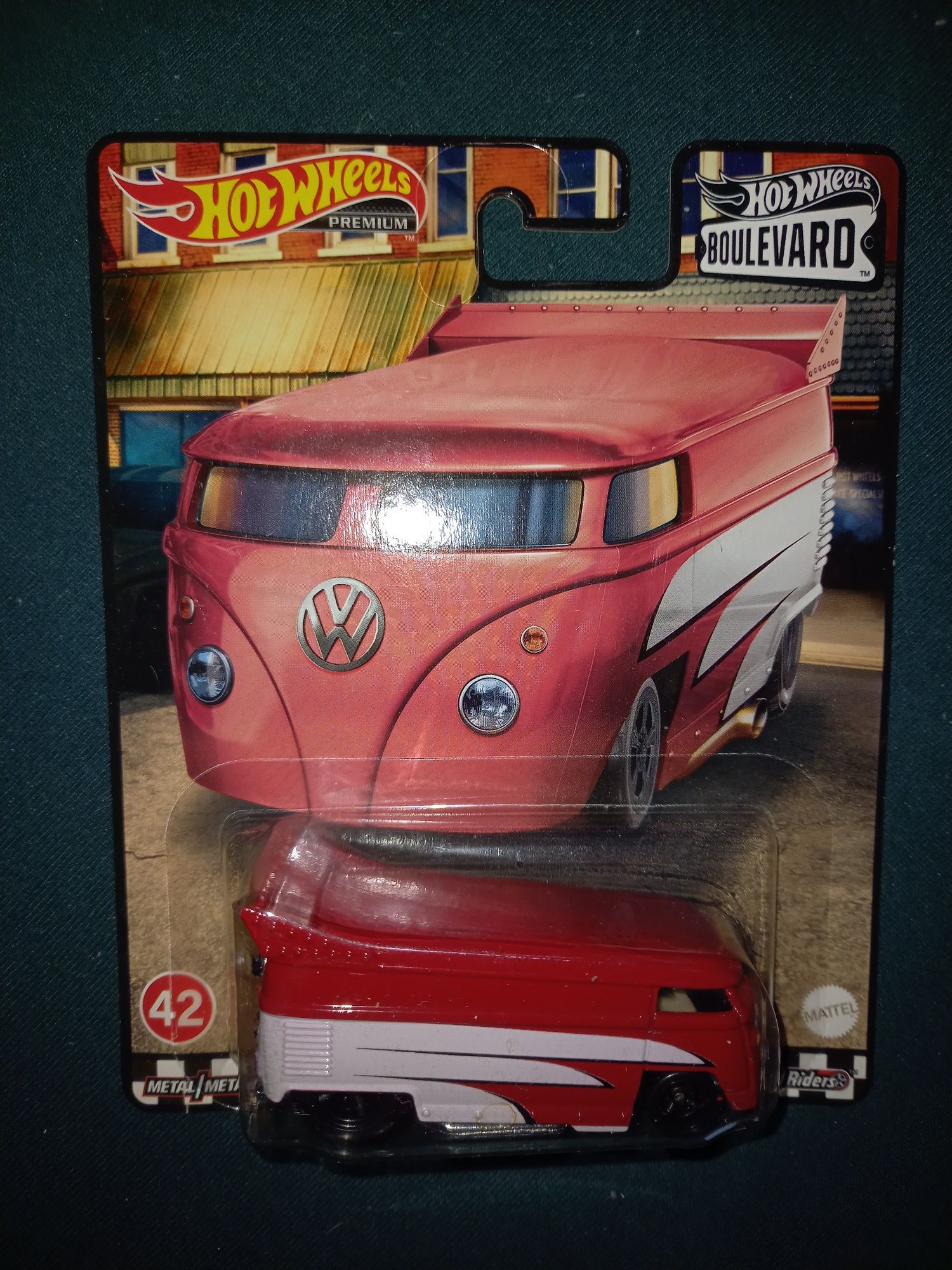 Hot wheels premium Volkswagen drag bus