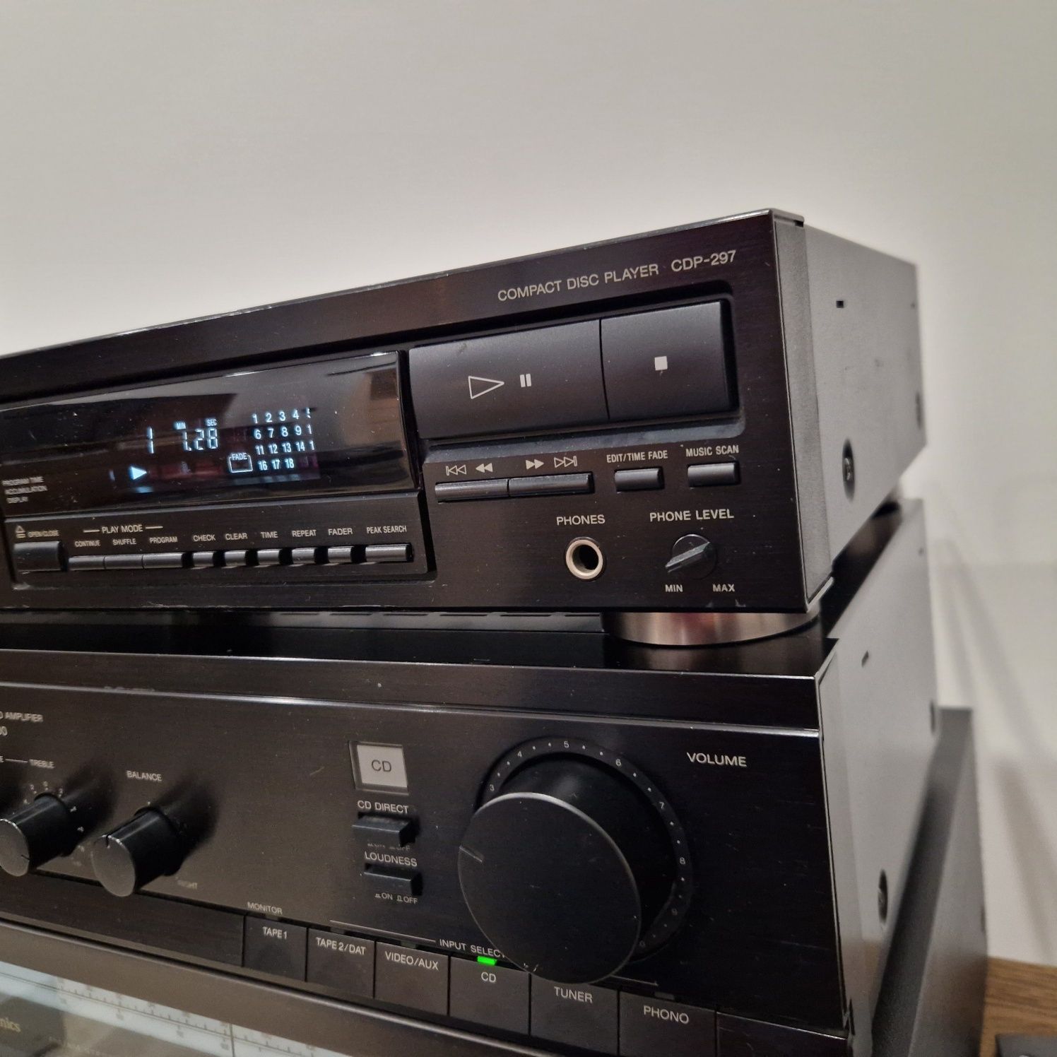 Wzmacniacz sony ta-f100 plus cdp-297