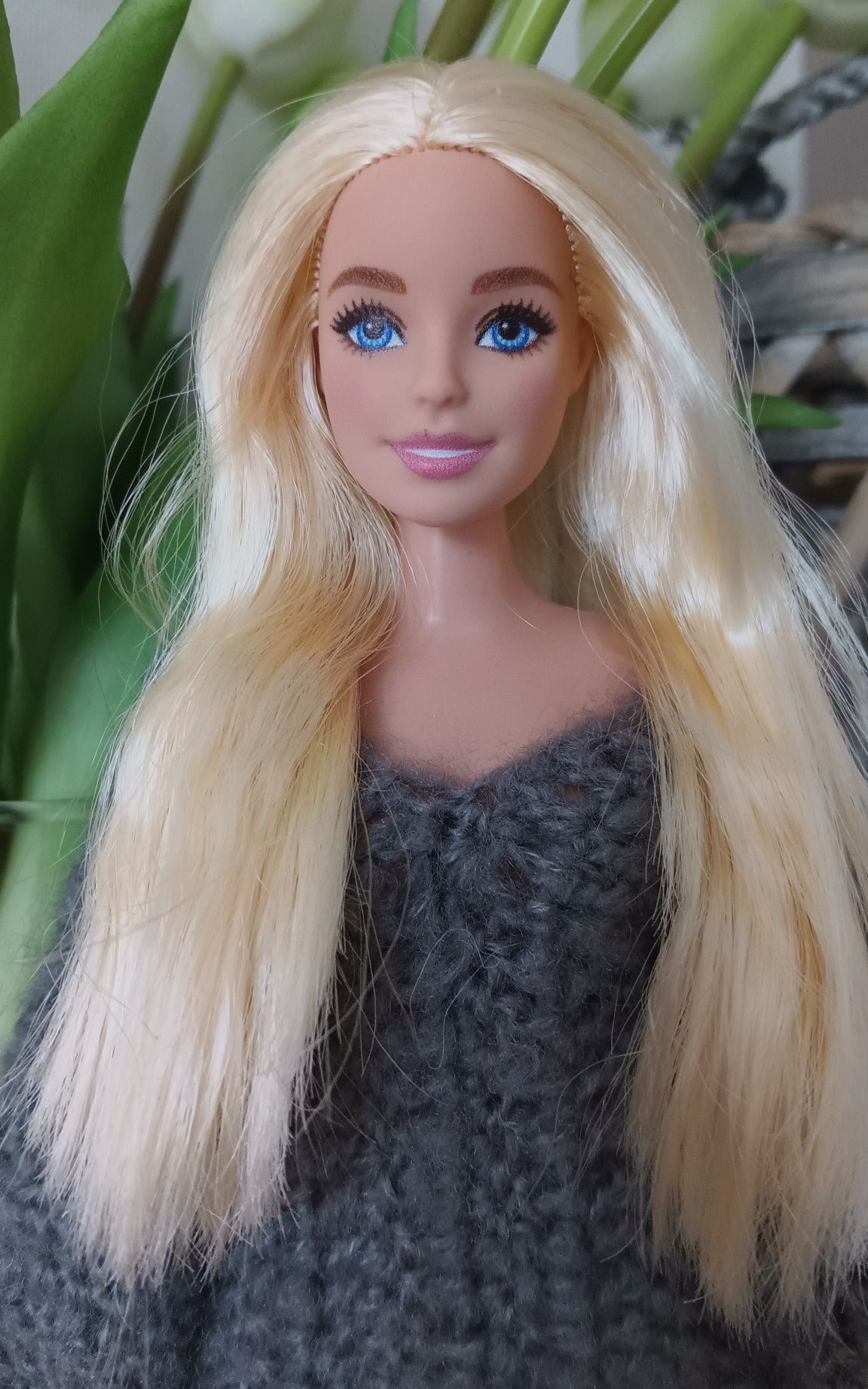 Lalka Barbie blondynka hybryda