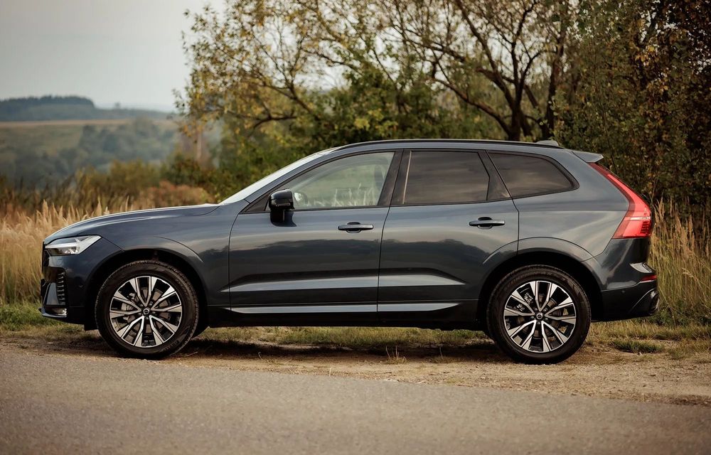 Volvo XC60 B5 AWD Plus Dark