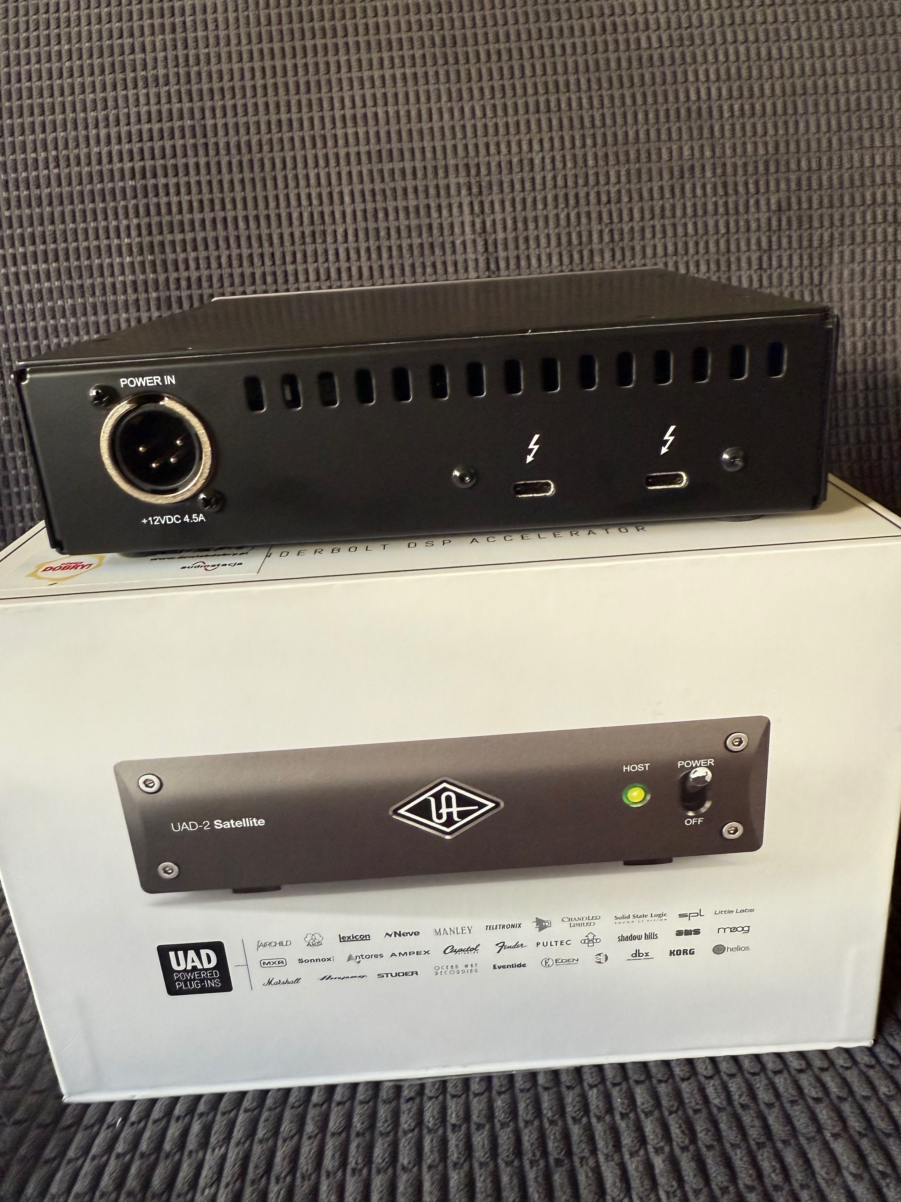Universal Audio UAD-2 Satellite TB3 OCTO Core