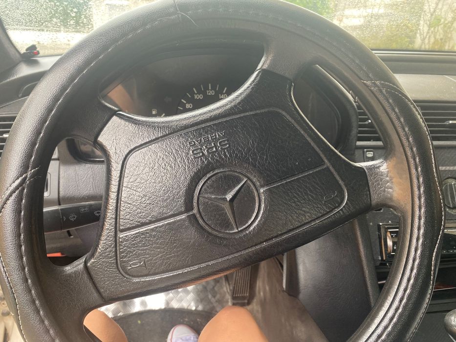 Mercedes negociável