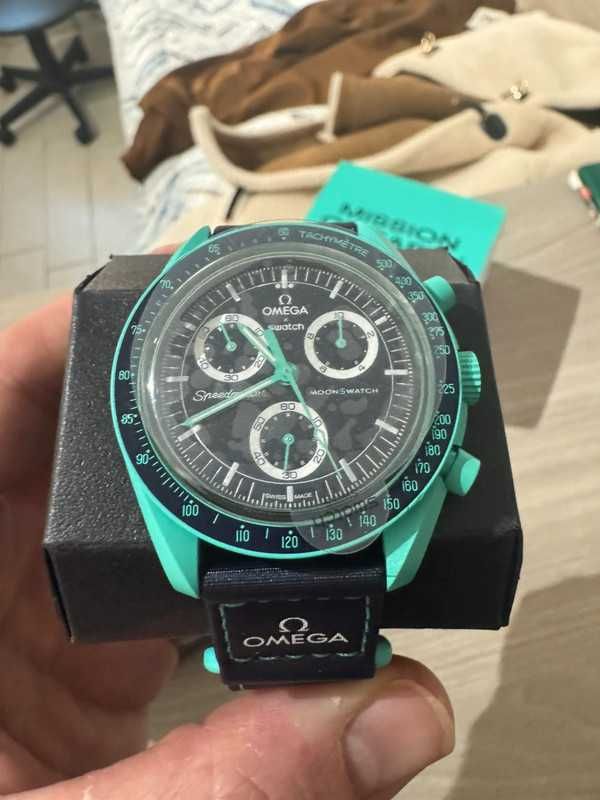 Omega x Swatch Światła Polarnie SO33L103: Design z Kolorami Aurora