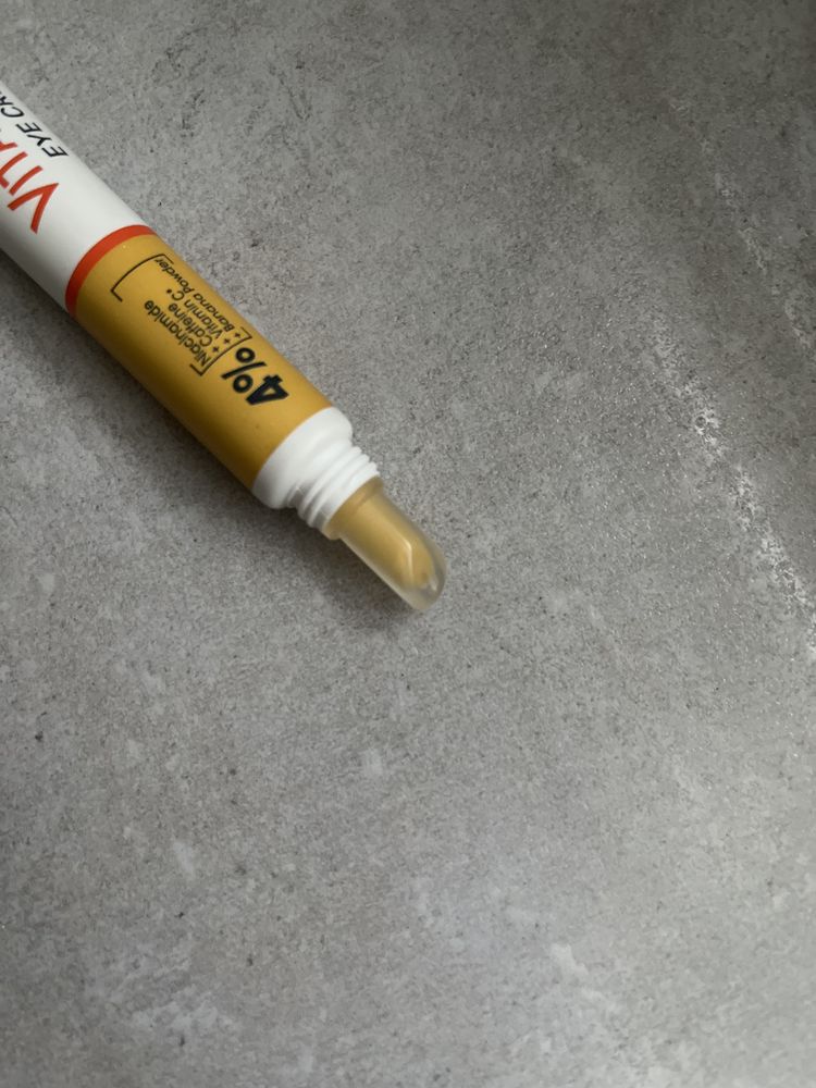 Krem pod oczy Garnier Vitamin C raz użyty pełny