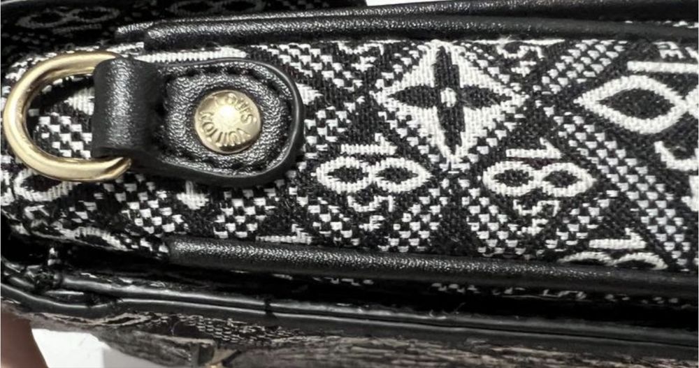 Сумочка Louis Vuitton