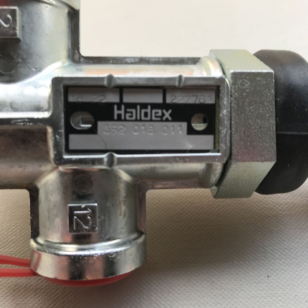 Кран рівня підлоги Haldex 612035071