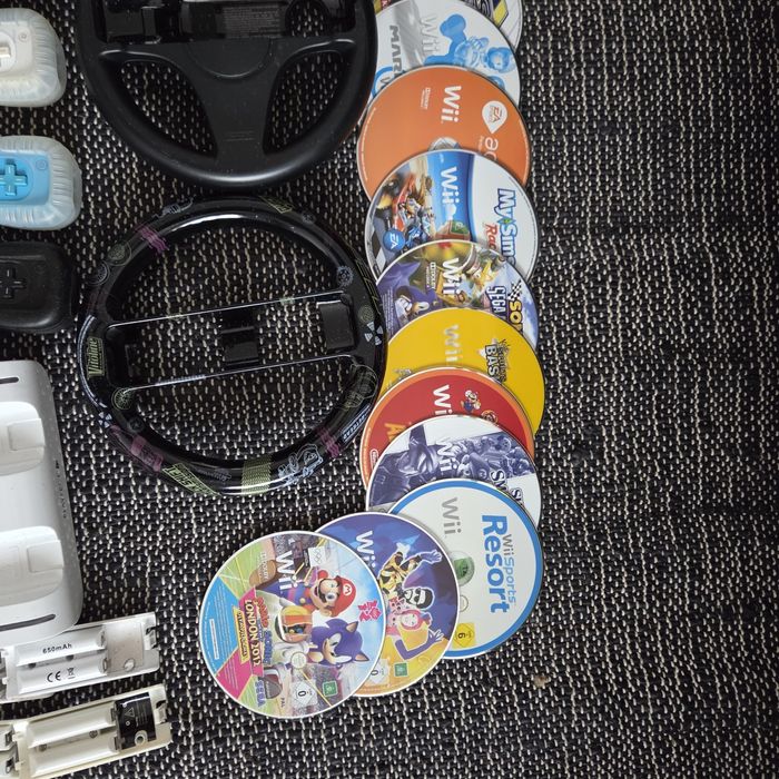 Wii com jogos incluídos