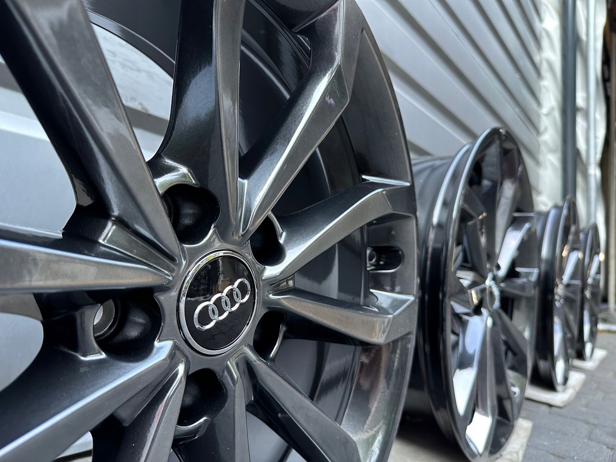 NOWE Oryginalne Felgi Audi 18 A3 A4 A6 A8 Q3 Q5 TT