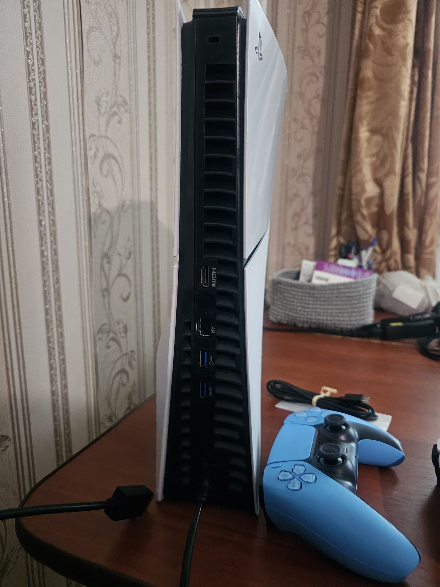 Ігрова приставка PlayStation 5 Slim