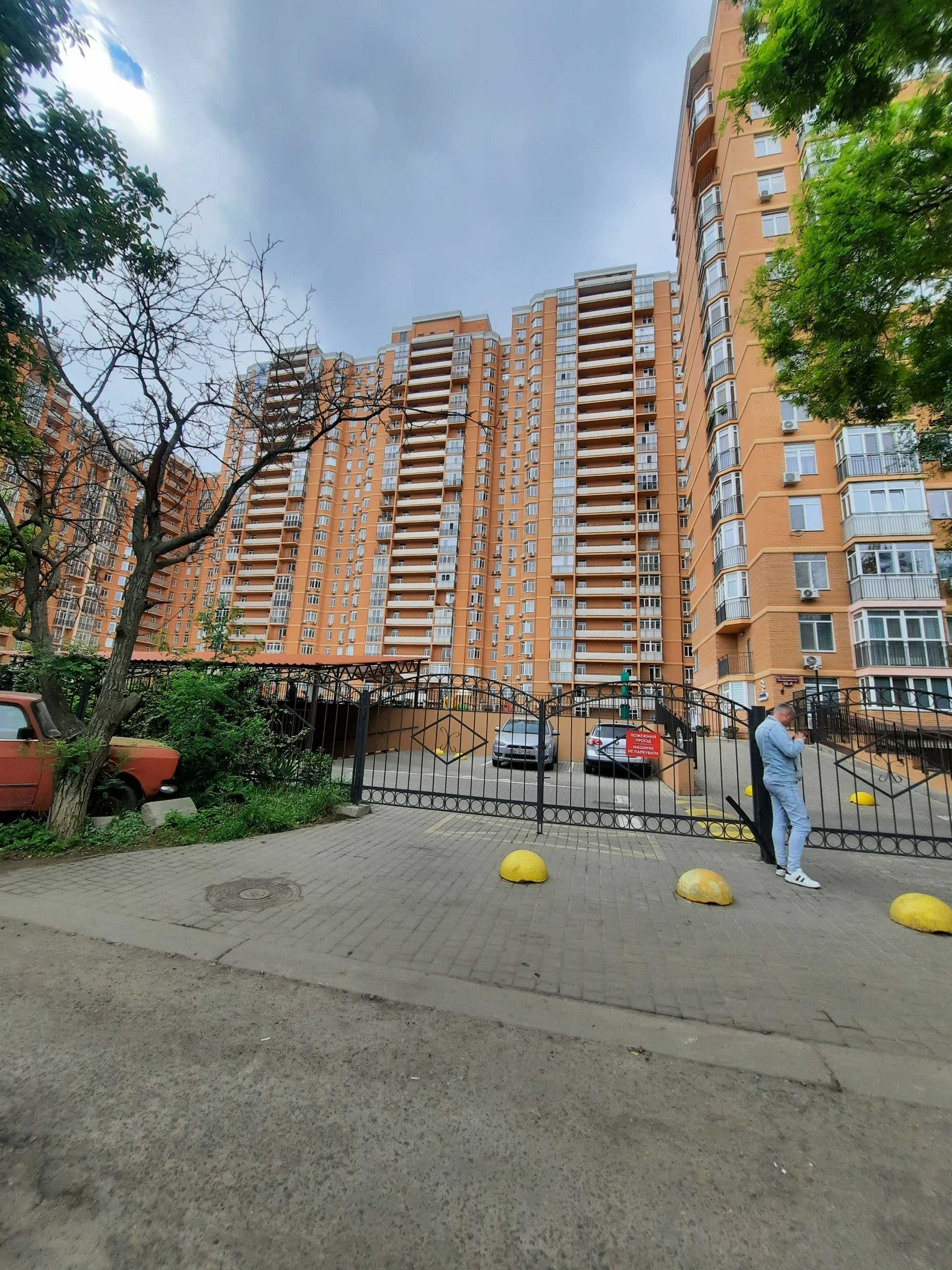 Продам современную  1 комнатную квартиру в ЖК Дмитриевский 327374