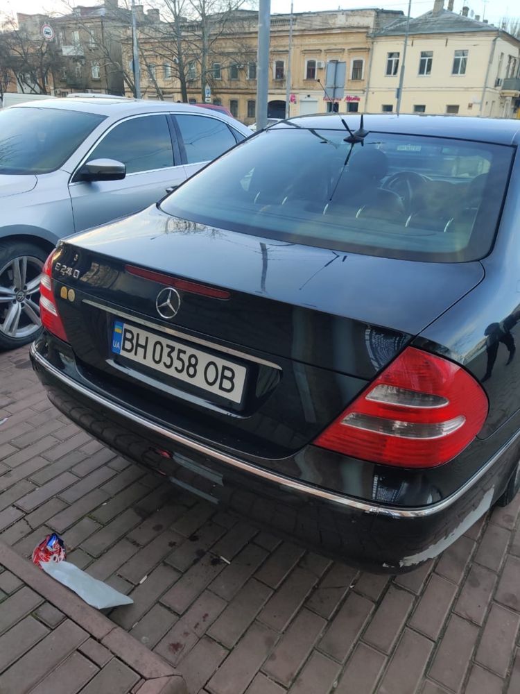 Mercedes-Benz E-Class 2002