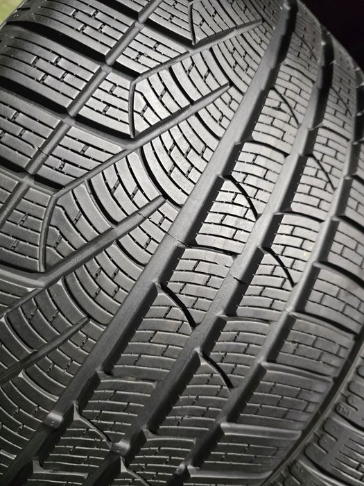 275/30/20 Pirelli sotto zero II, A0 kpl Demo  7,5mm  j. Nowe z 19r.