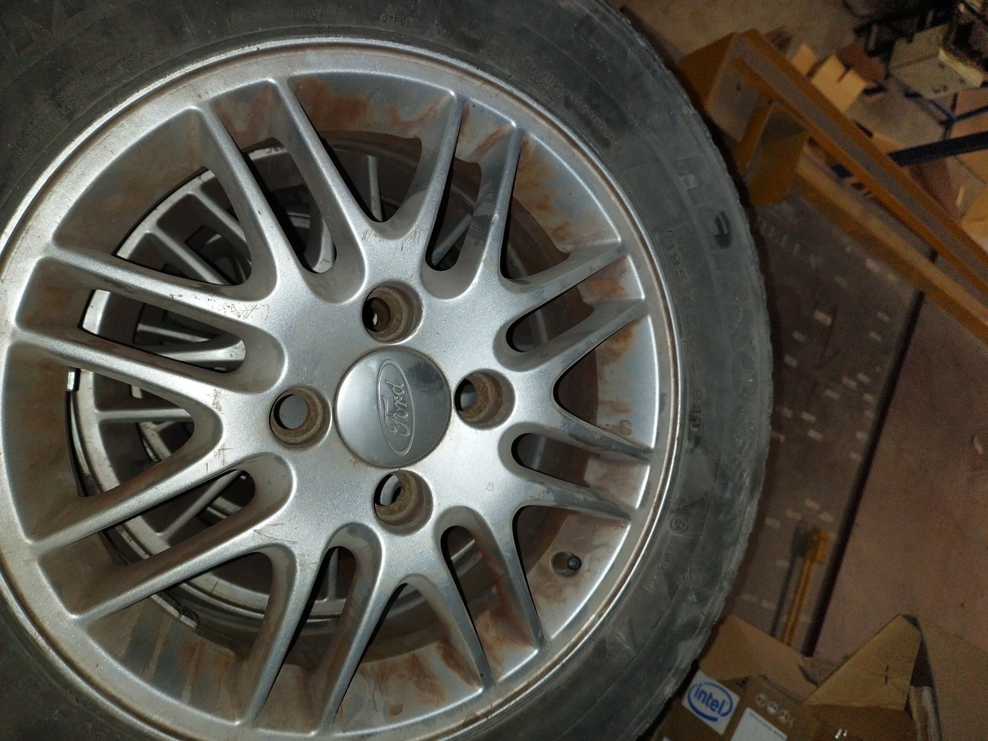 Kola Ford Focus 195/65 R 15 na 4 szpilki