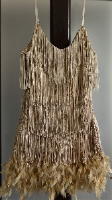 Неймовірне бальне плаття латина