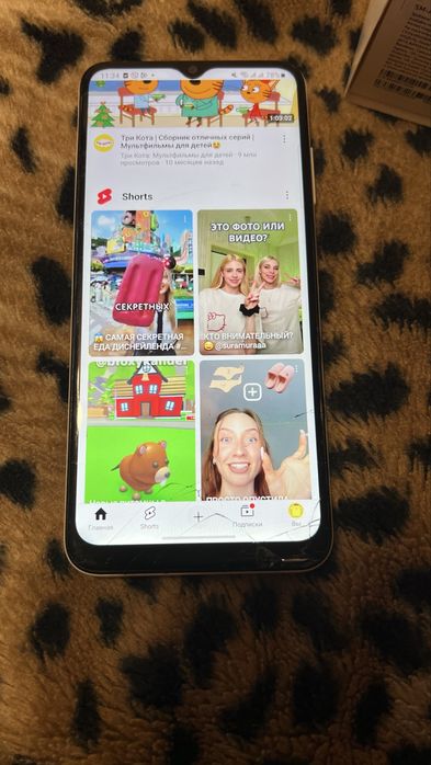 Телефон  Samsung