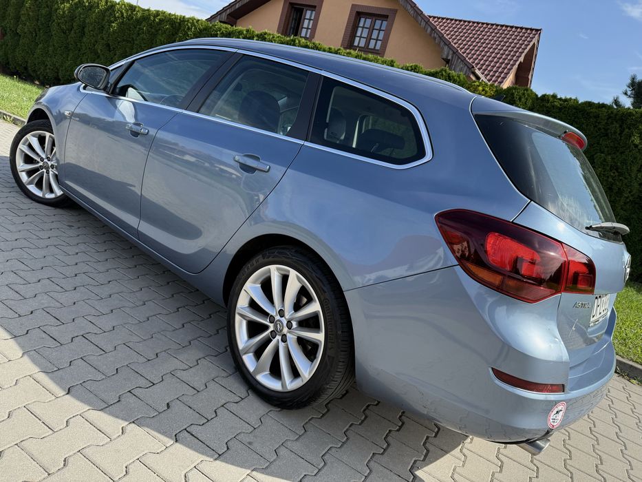 OPEL ASTRA J 1.4T 140KM + LPG !! KLIMA , ALU 18”, Ładna !! 2010r !!